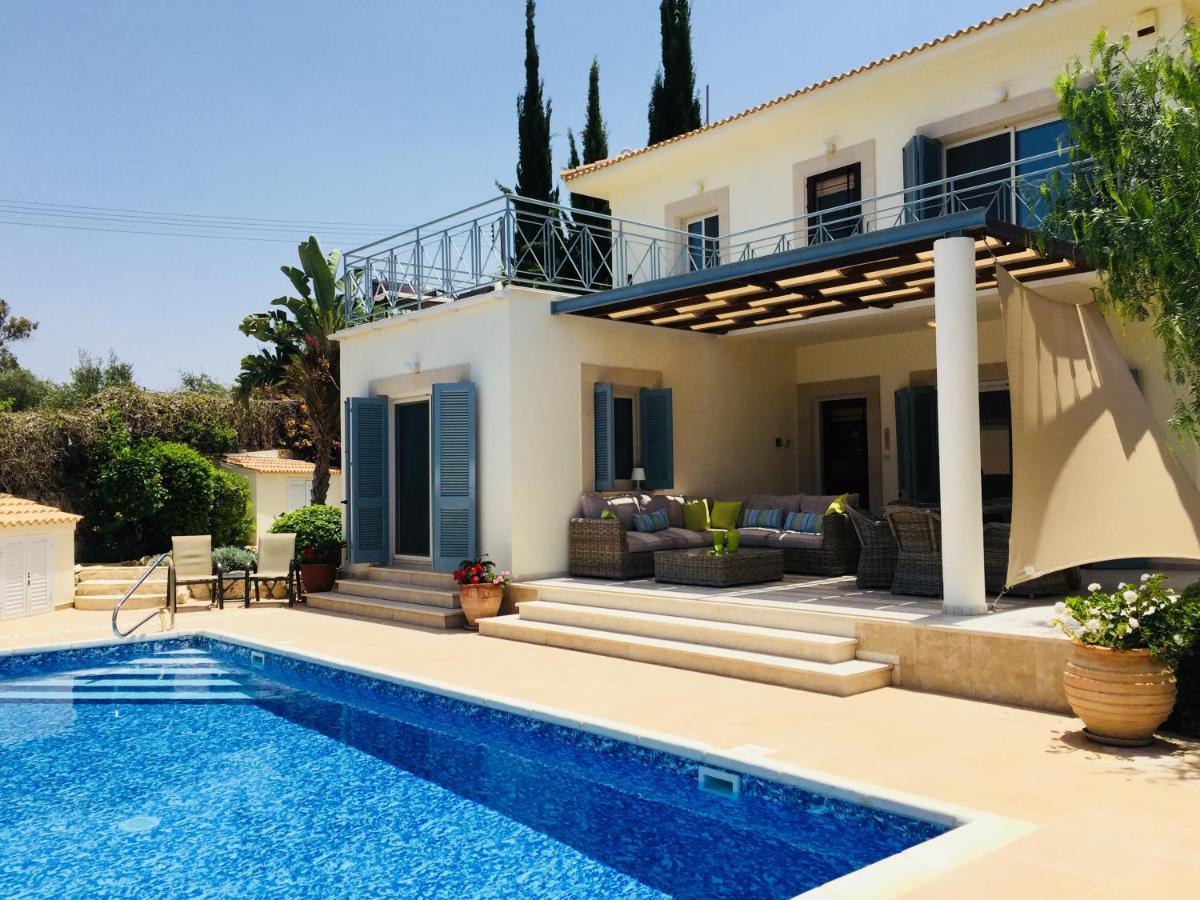 Beach Villa Gladiolus เนโอโชริโอ ภายนอก รูปภาพ
