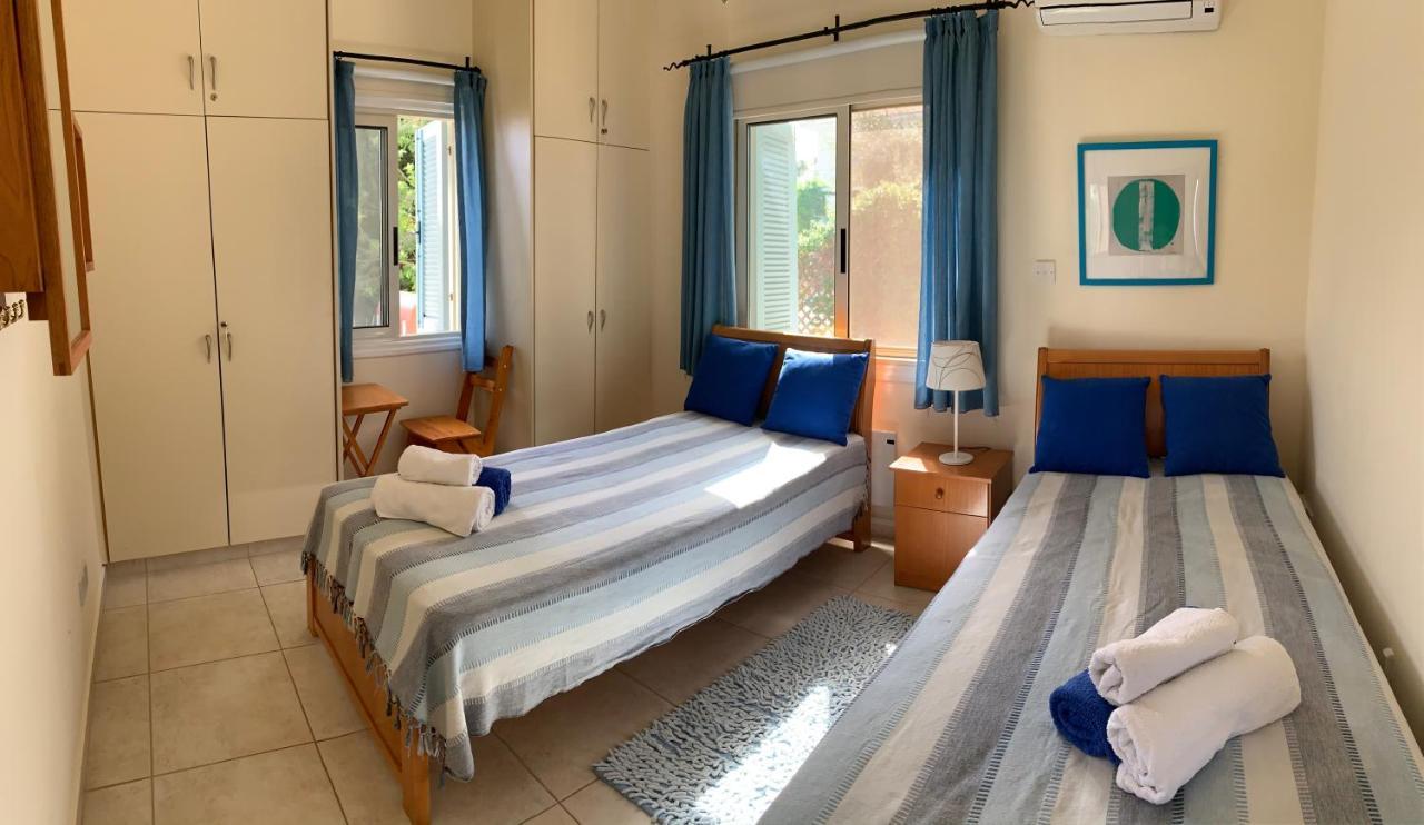 Beach Villa Gladiolus เนโอโชริโอ ภายนอก รูปภาพ
