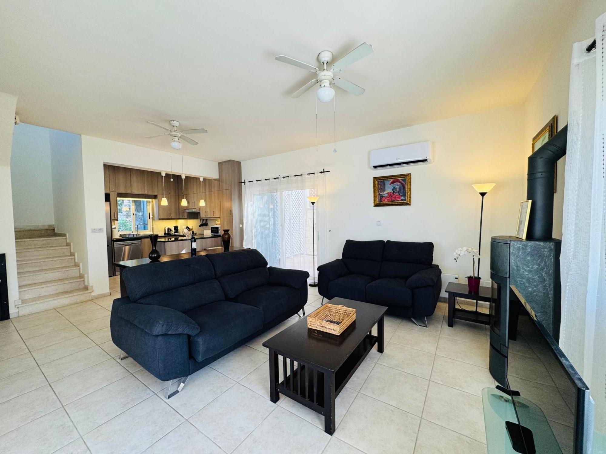 Beach Villa Gladiolus เนโอโชริโอ ภายนอก รูปภาพ